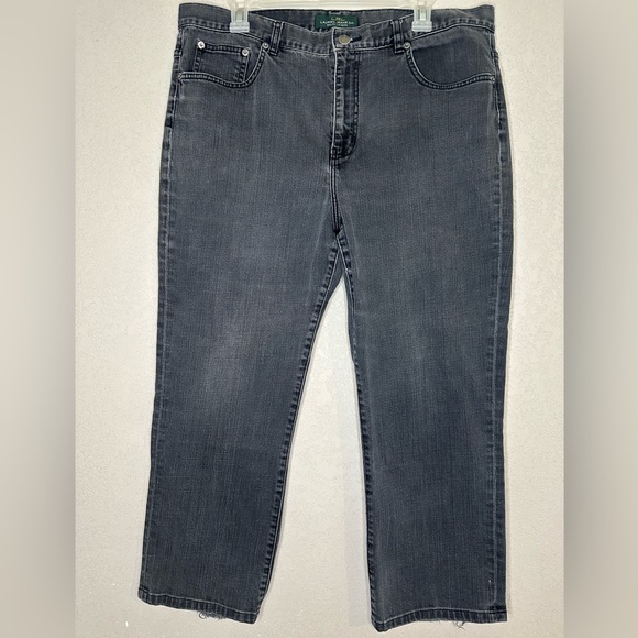 Lauren Ralph Lauren Denim - Ralph Lauren Jeans Classic Straight Women’s Size 16
Gray distressed Jeans